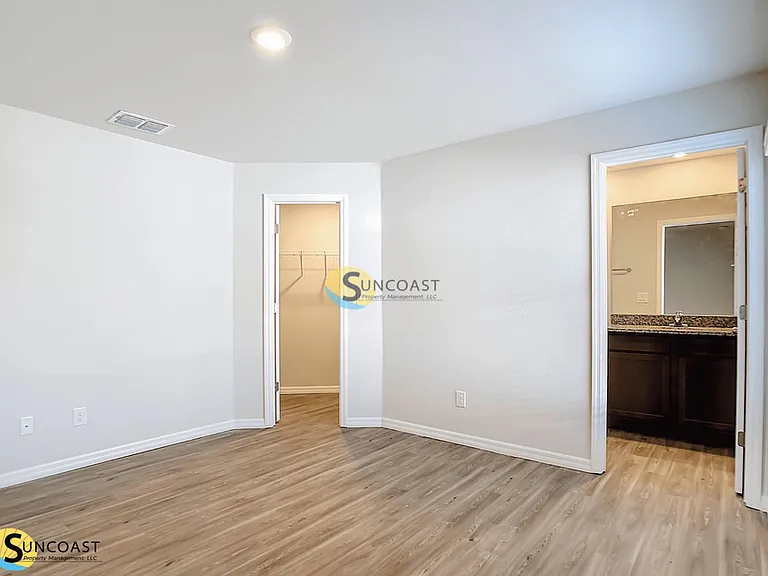 27078 Adams St — Photo 17