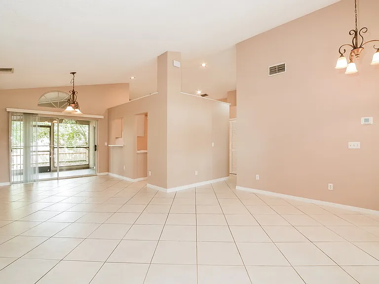 1254 Countrywind Dr — Photo 4