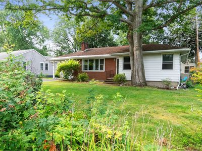 12 Iroquois Avenue, Essex Junction, VT, 05452