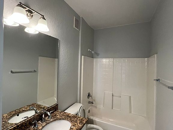 5th image of 837 Grand Regency 104 Pt #104