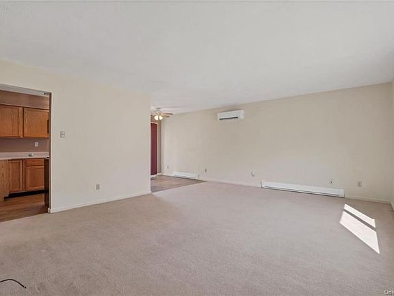 3rd image of 308 Sunrise Dr