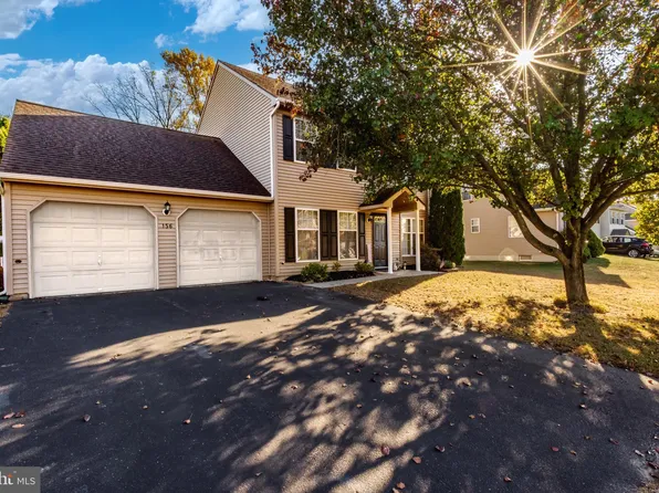 156 Sunset Dr, Mount Royal, NJ 08061