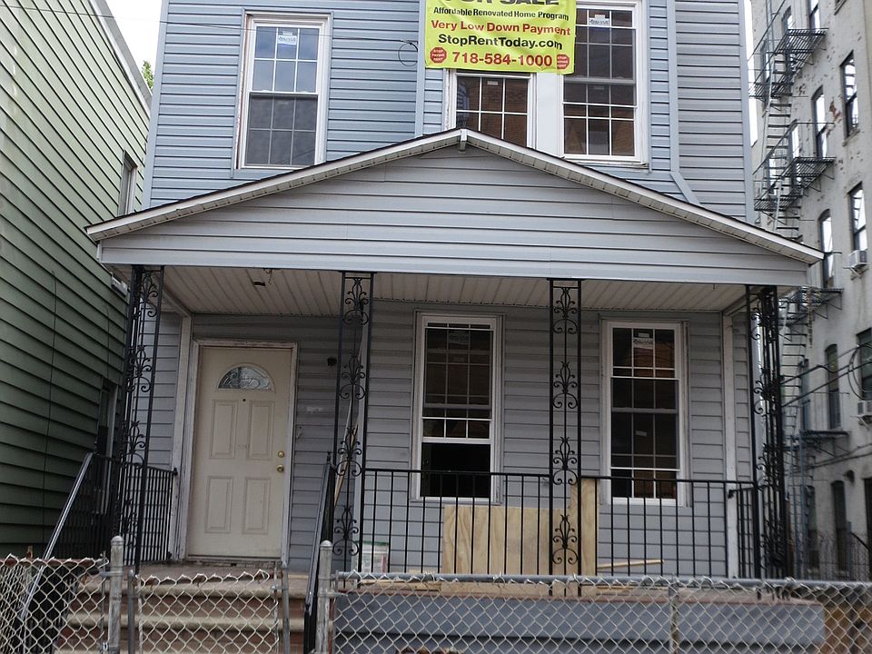 2nd image of 800 E 170th St