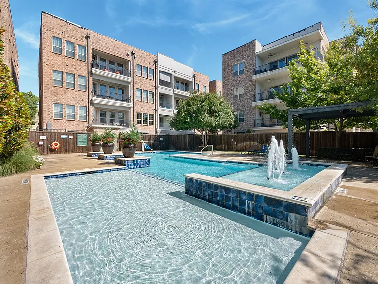 5001 Meridian Ln #2103 — Photo 24
