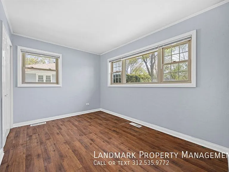 336 Waldmann Dr — Photo 7