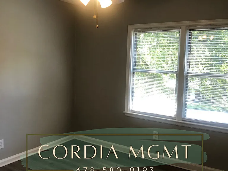 1742 Brewer Blvd SW — Photo 8