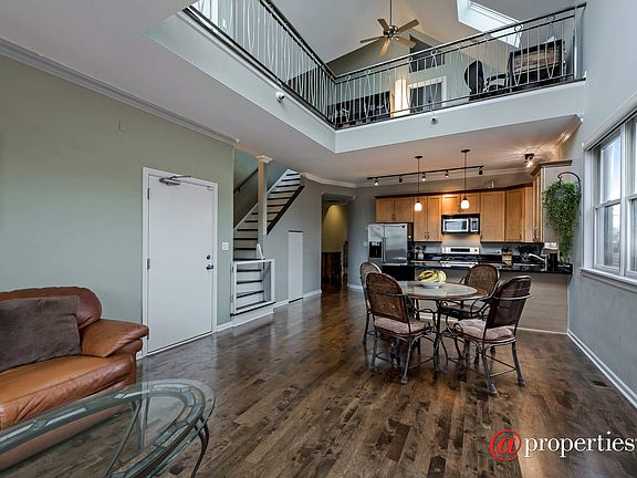 Kitchen / Living Room