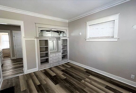 3rd image of 2848 N Hubbard St