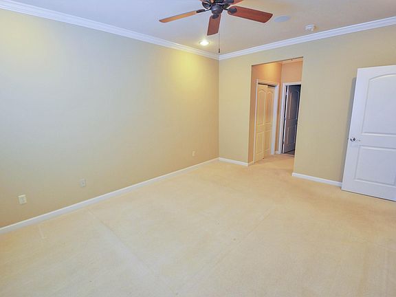 5th image of 212 Canter Ct