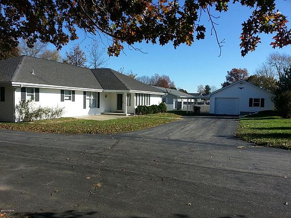 5th image of 1007 E Patton Dr