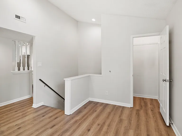9021 N Swan Cir — Photo 7