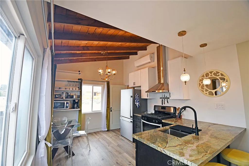 1 bed, 500 sqft, $2,900 — Photo 3