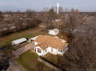 407 S E Ave, OILTON, OK 74052