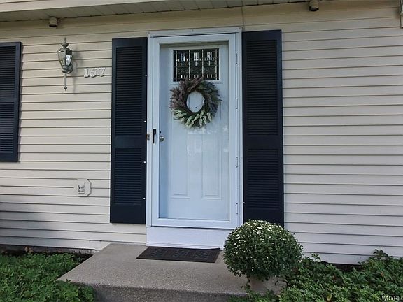 3rd image of 157 Altair Dr
