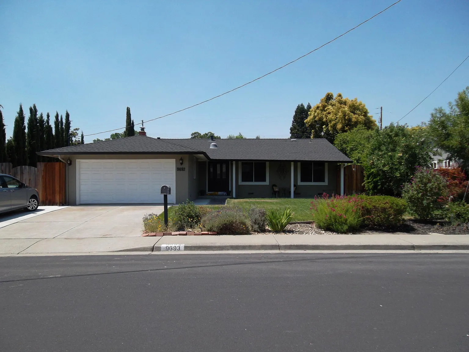 9693 Ashby Way photo 1