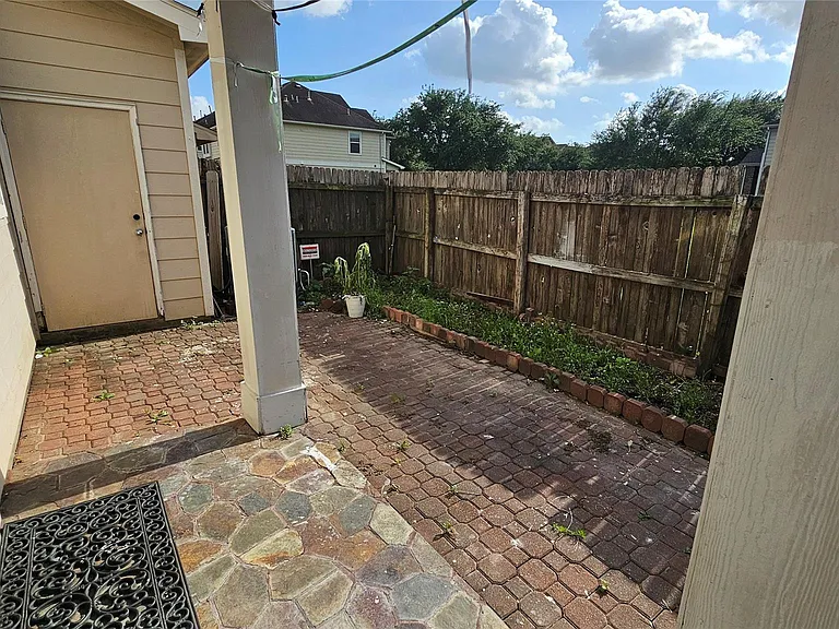 7918 Barnes Ridge Ln — Photo 31