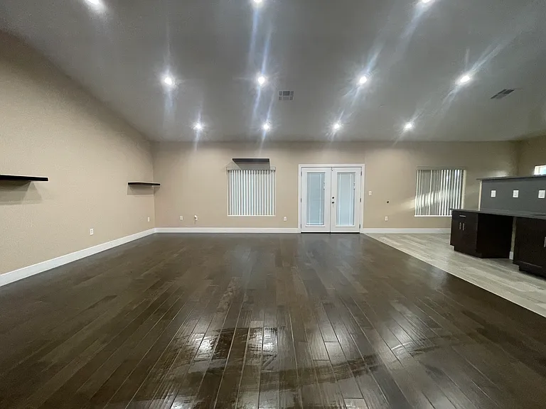 17515 Live Oak St — Photo 38