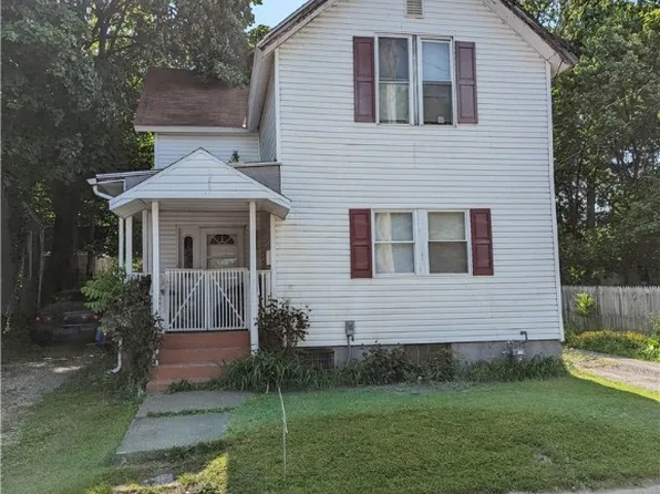 1018 Wayne St, Erie, PA 16503