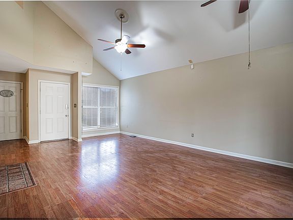 4th image of 2265 Valencia Dr