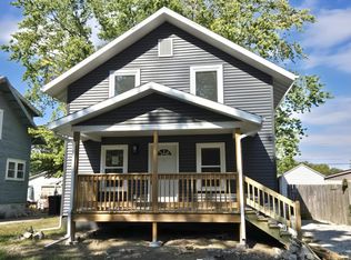 1012 W Vine St, Champaign, IL 61821
