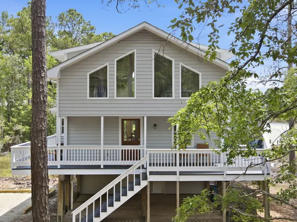 954 Fork Point Road, Oriental, NC 28571