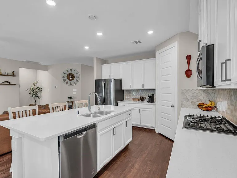 1917 Canyon Live Oak St — Photo 3