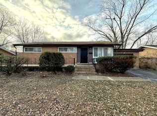 3043 Wilshire Ave, Markham, IL 60428