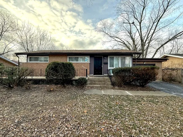 3043 Wilshire Ave, Markham, IL 60428