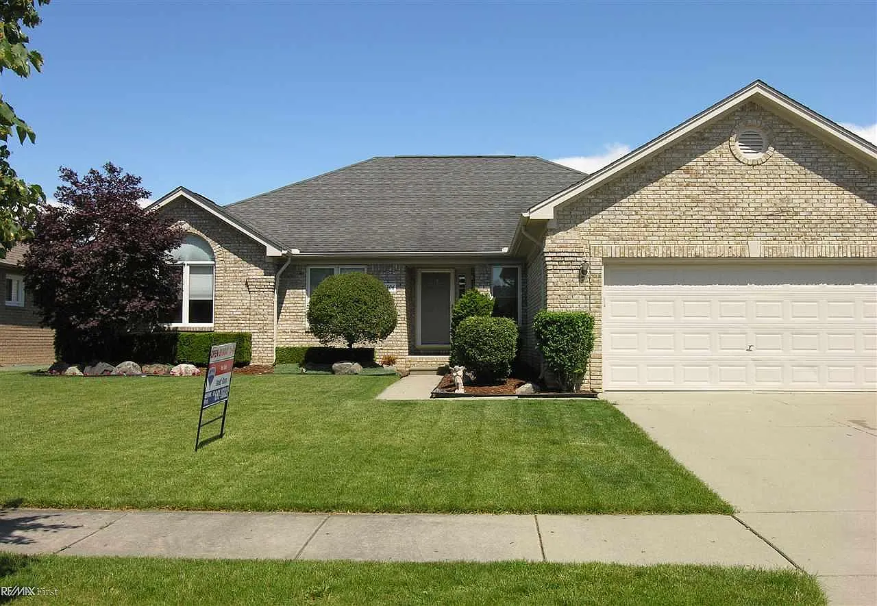 54306 Macintosh Dr photo 1