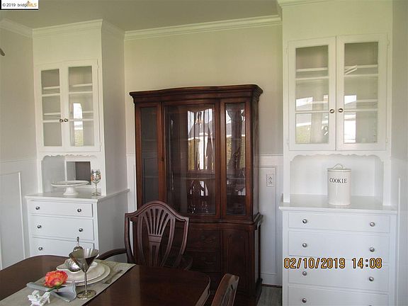 5th image of 155 Marina Way S