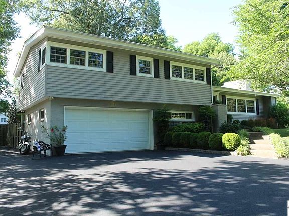 2nd image of 525 Alben Barkley Dr