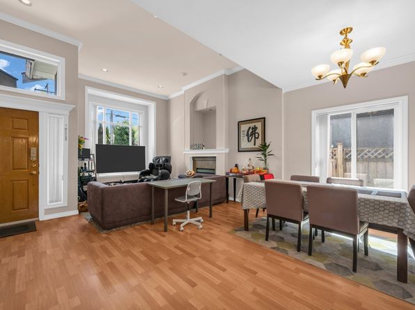 4989 Smith Ave, Burnaby, BC V5G 2W6