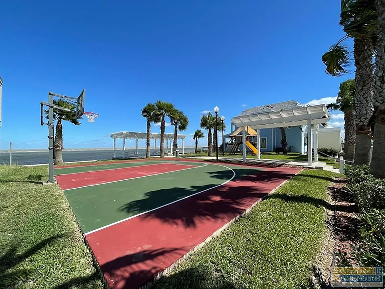 219 Las Joyas Blvd — Photo 31