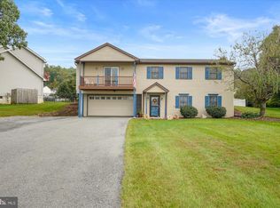 320 Sycamore Ln, Blandon, PA 19510