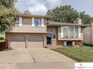 10932 Curtis Ave, Omaha, NE 68164