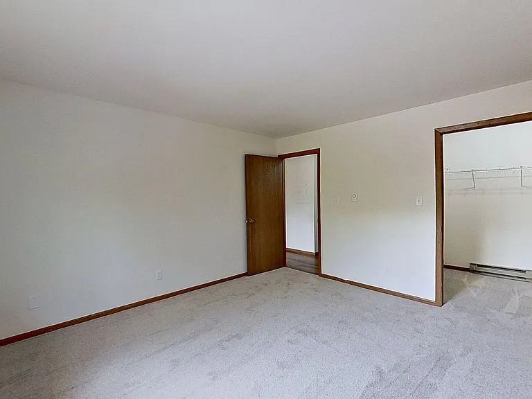 N83W13692 Fond Du Lac Ave #16 — Photo 20