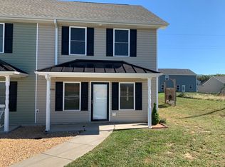 800 Carson Cir, Grottoes, VA 24441