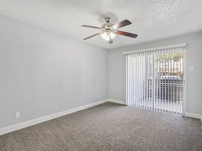 Don't Miss Out Biltmore Homes Leasing Fast — Photo 85