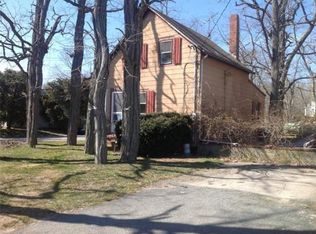 963 Russells Mills Rd, Dartmouth, MA 02748