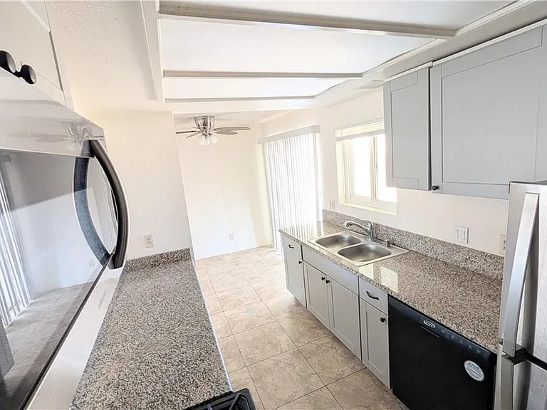 56280 Buena Vista Dr #6 — Photo 4