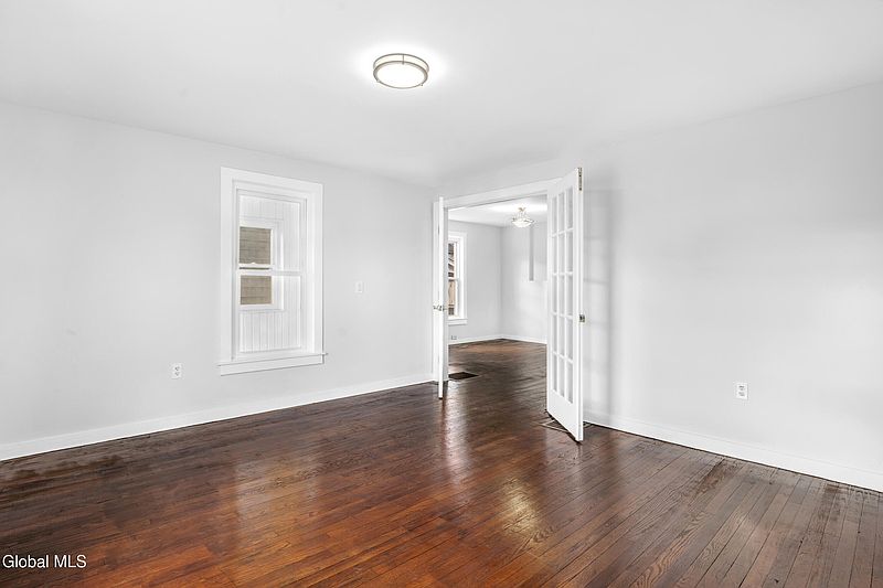 5th image of 24 Goodwin Avenue