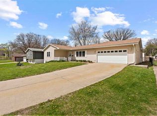 2916 E Court St, Iowa City, IA 52245