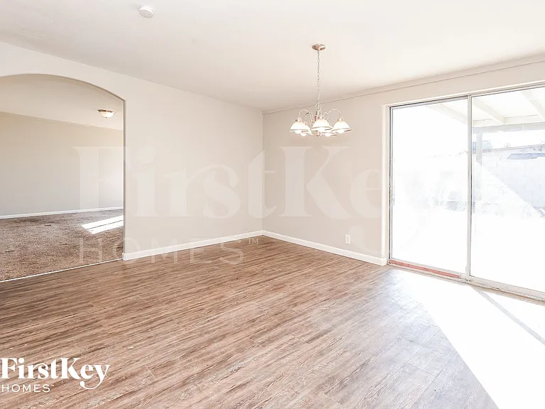 2085 Palora Ave — Photo 5