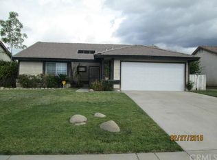27932 Pacific St, Highland, CA 92346