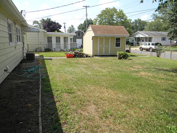 4th image of 301 N Elder St