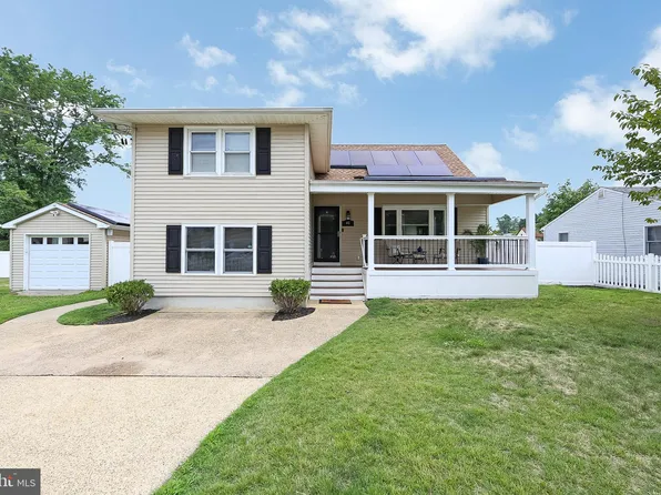 41 Parkview Dr, Westville, NJ 08093