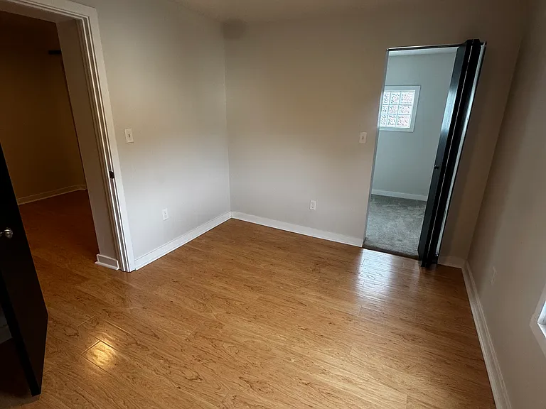 311 E 17th Ave — Photo 23