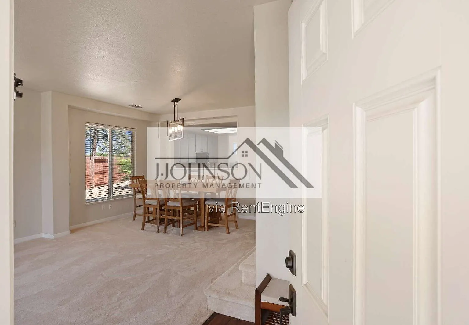 4 bed, 2.5 bath, 2120 sqft, $3,300 — Photo 3
