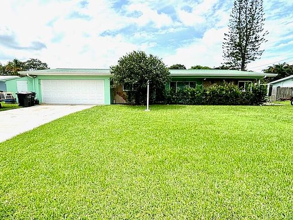 2nd image of 4013 Greenwood Drive