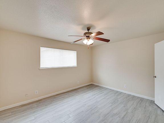 3rd image of 1521 Sherwood Forest St APT 1802